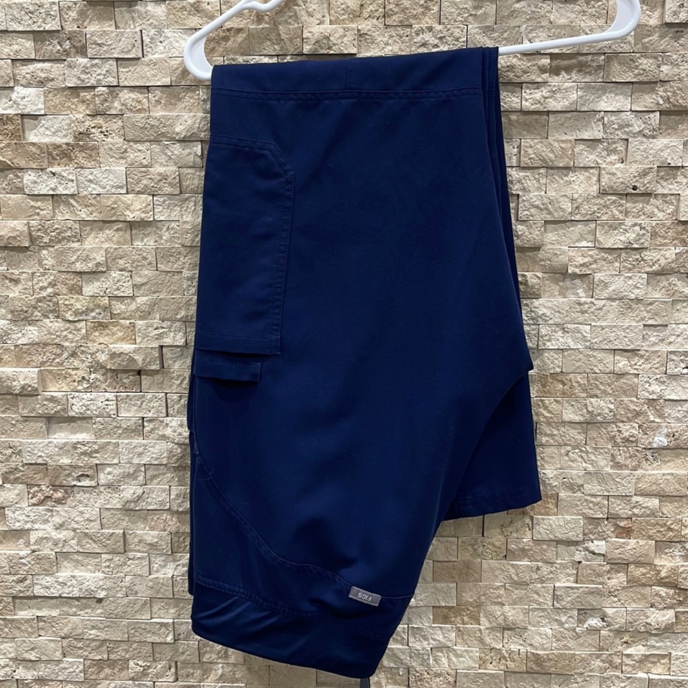 Figs Navy kade Cargo scrub pants
